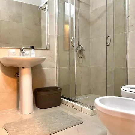 Lovely 1+1 Apartmán Golem (Tirana)